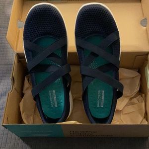 Sketchers You Walk, Womans size US 7.5, Navy blue Never worn